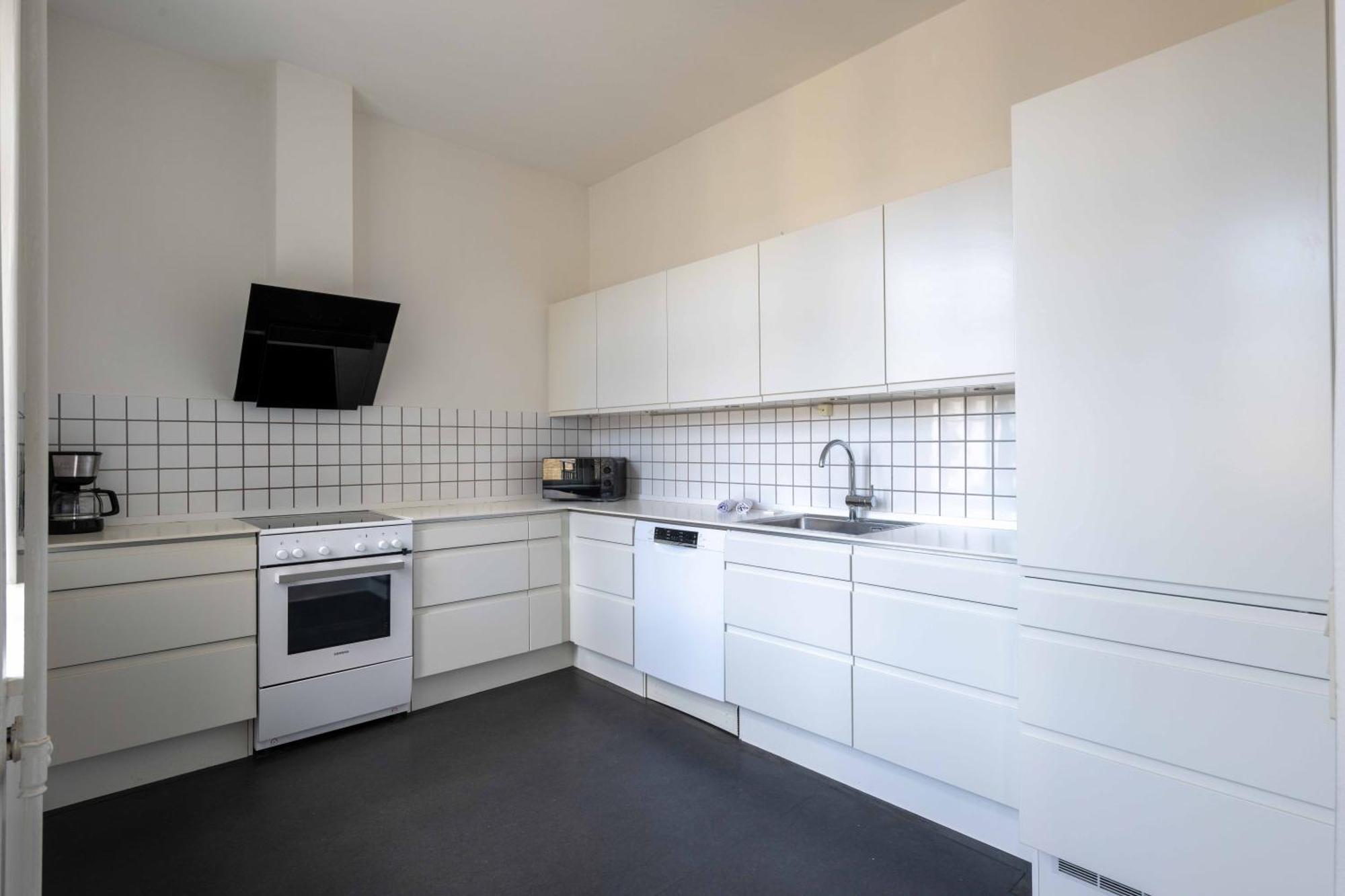 Apartamento 3 Bedroom In Lovely Area *