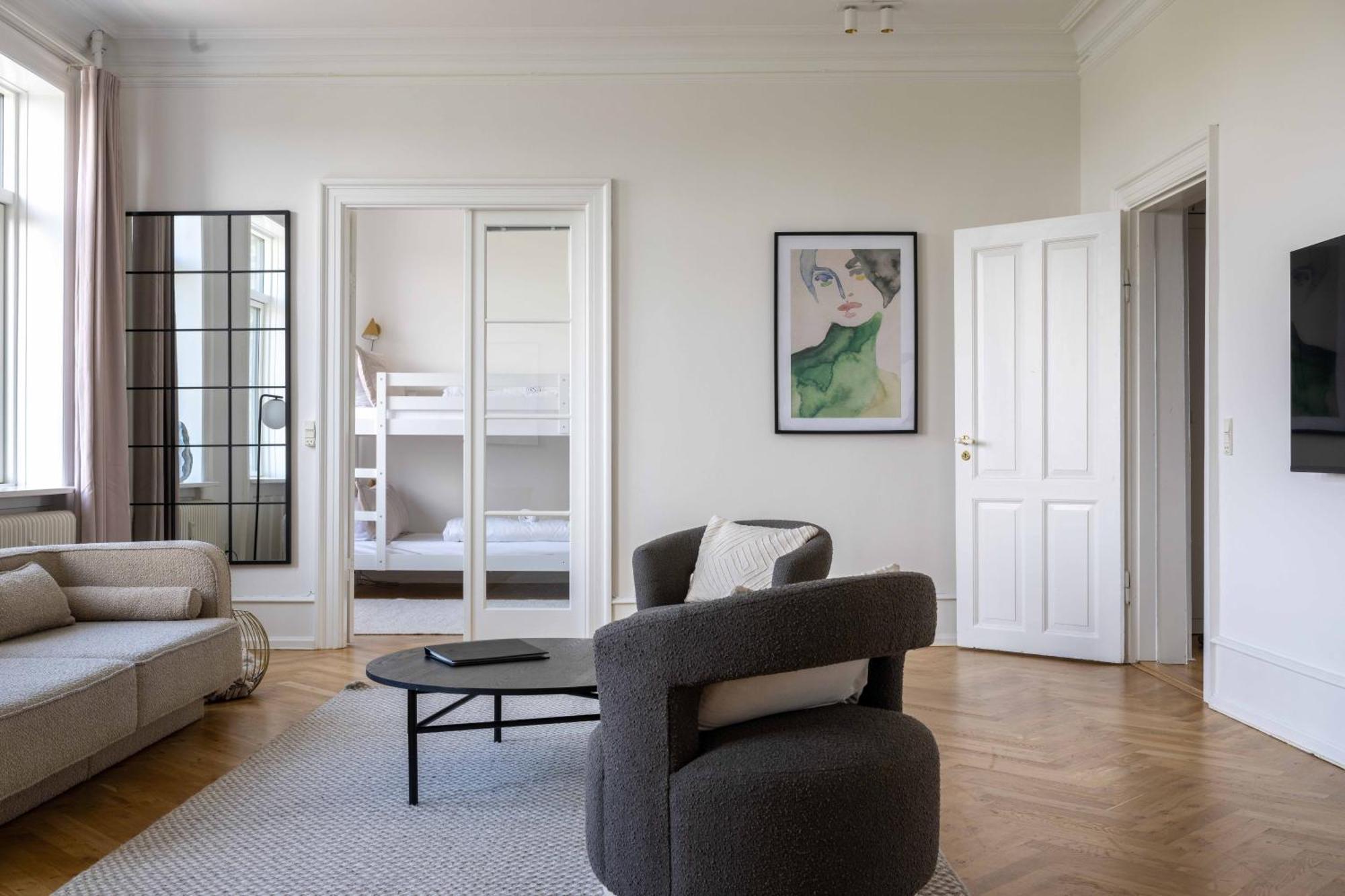 Apartamento 3 Bedroom In Lovely Area *